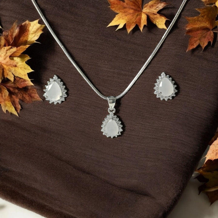 Pendant and Stud Earrings Set