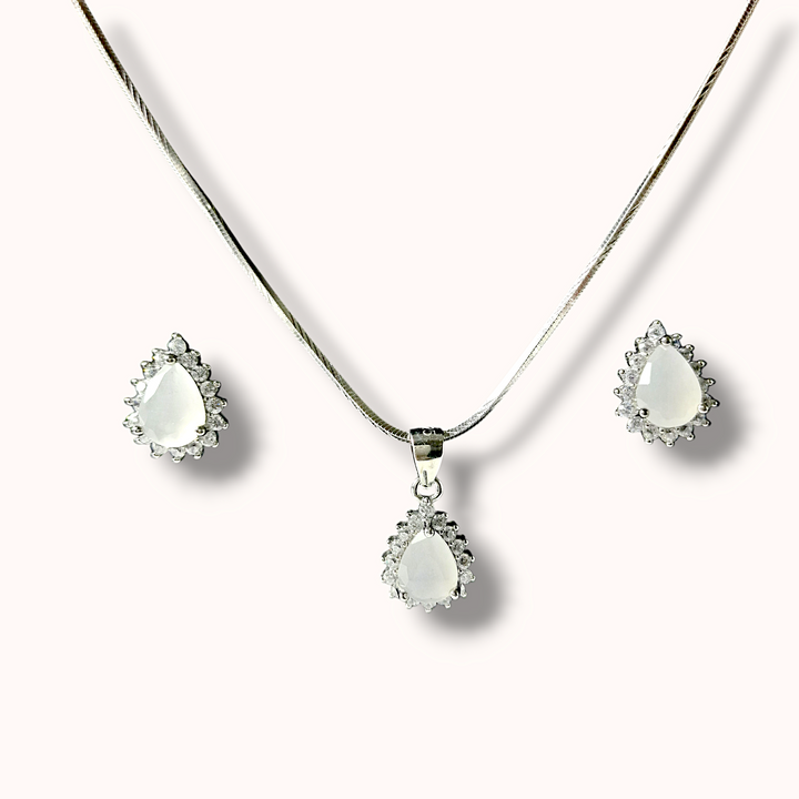 Pendant and Stud Earrings Set